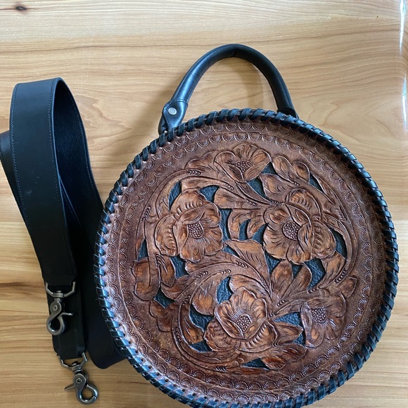 Juan Antonio canteen shoulder bag - Picture 1 of 7